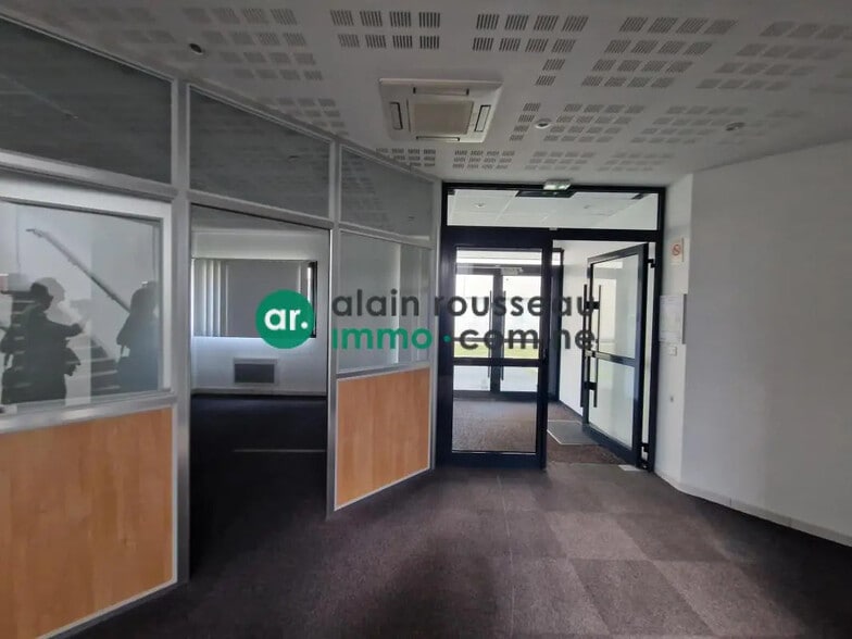 Bureau dans Beaucouzé à louer - Photo de l’immeuble – Image 3 sur 3