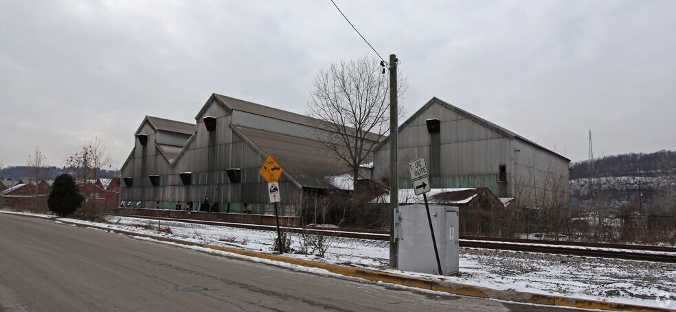 14 Allegheny Ave, Glassport, PA à vendre - Photo de l’immeuble – Image 3 sur 7