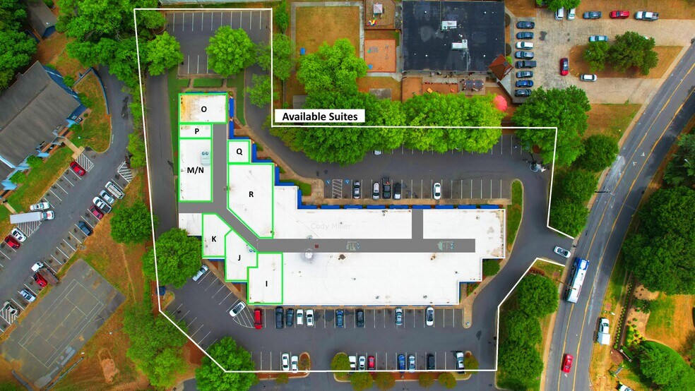 7701 Sharon Lakes Rd, Charlotte, NC à louer - Photo de l’immeuble – Image 3 sur 4