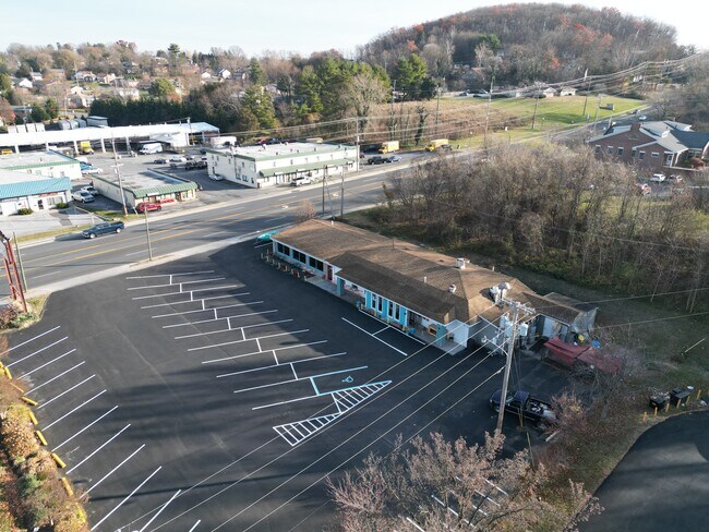Plus de détails pour 865 John Marshall Hwy, Front Royal, VA - Local commercial à vendre