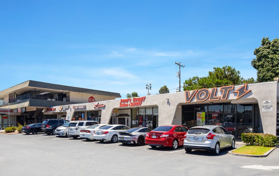5237-5263 Paramount Blvd, Lakewood, CA à vendre - Photo de l’immeuble – Image 2 sur 30