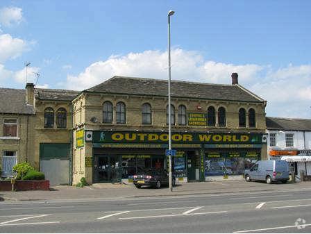 241-243 Leeds Rd, Huddersfield à vendre - Photo principale – Image 1 sur 1