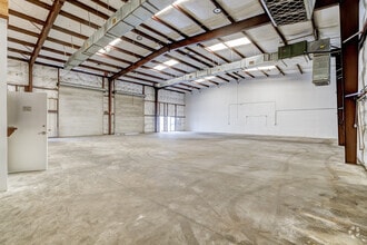 5829 W Sam Houston Pky N, Houston, TX à louer Photo intérieure– Image 1 sur 3