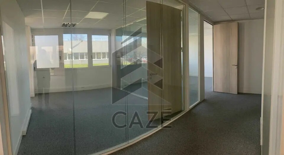 130 Avenue De Magudas, Mérignac à louer - Photo de l’immeuble – Image 2 sur 5