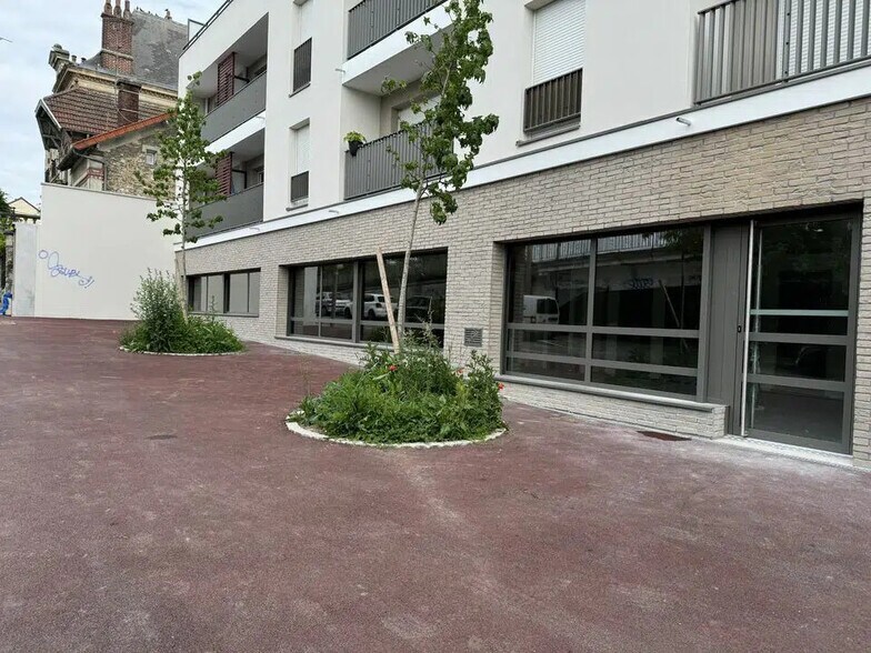 Local d’activités dans Pomponne à louer - Photo de l’immeuble – Image 3 sur 7