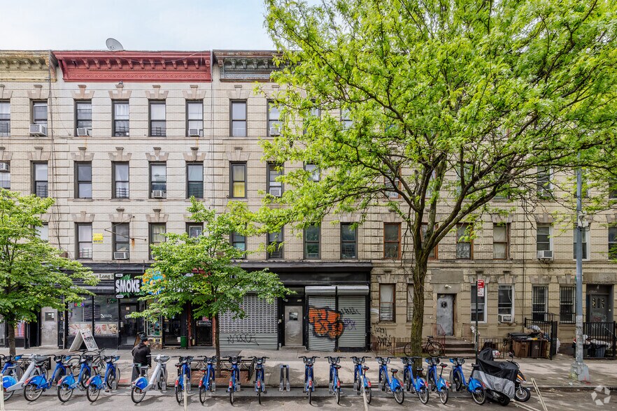 136 Irving Ave, Brooklyn, NY à vendre - Photo principale – Image 1 sur 5