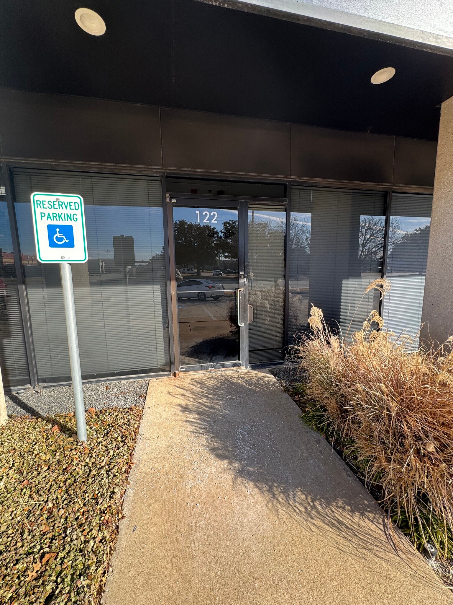 5750 Rufe Snow Dr, North Richland Hills, TX à louer Photo de l’immeuble– Image 1 sur 4