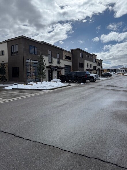 4554 Forestdale Dr, Park City, UT à louer - Photo de l’immeuble – Image 1 sur 4
