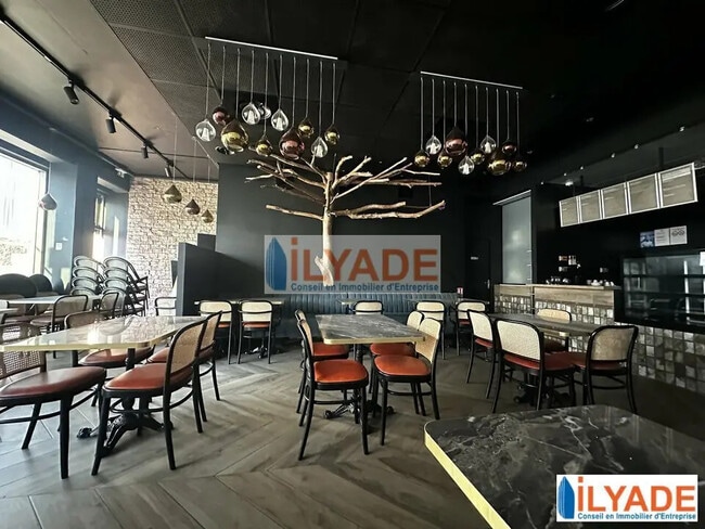 Plus de détails pour 750 Avenue Emile Bodin, La Ciotat - Local commercial à louer