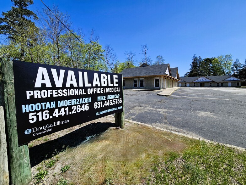 359 Route 111, Smithtown, NY à vendre - Photo de l’immeuble – Image 3 sur 13