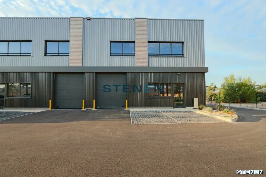 Local d’activités dans Avignon à louer - Photo de l’immeuble – Image 1 sur 9