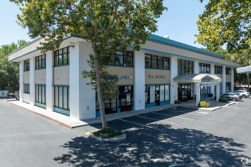 2724 Aborn Rd, San Jose, CA à louer - Photo de l’immeuble – Image 2 sur 6