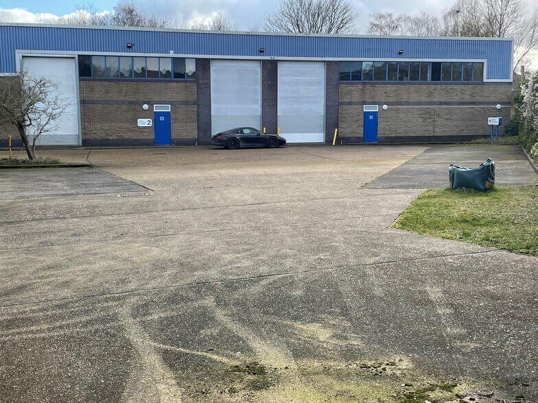 Mead Ln, Hertford à louer - Photo de l’immeuble – Image 2 sur 16