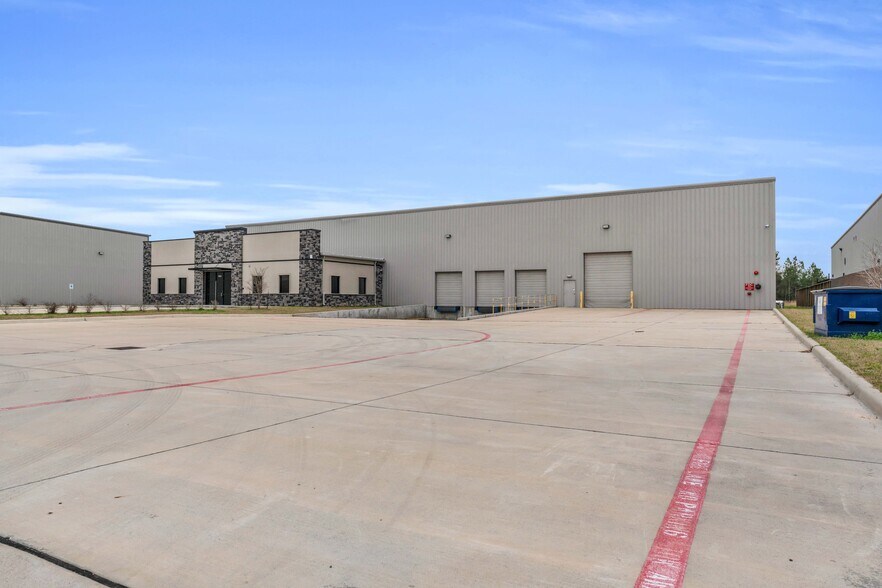 18405 Intercontinental Crossing Dr, Houston, TX à louer - Photo de l’immeuble – Image 3 sur 19