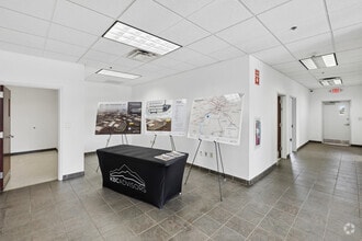 300 Progress Ct, Logan Township, NJ à louer Photo intérieure– Image 1 sur 17