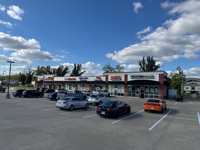 8680 High Point Dr, Newburgh, IN à louer - Photo de l’immeuble – Image 2 sur 3