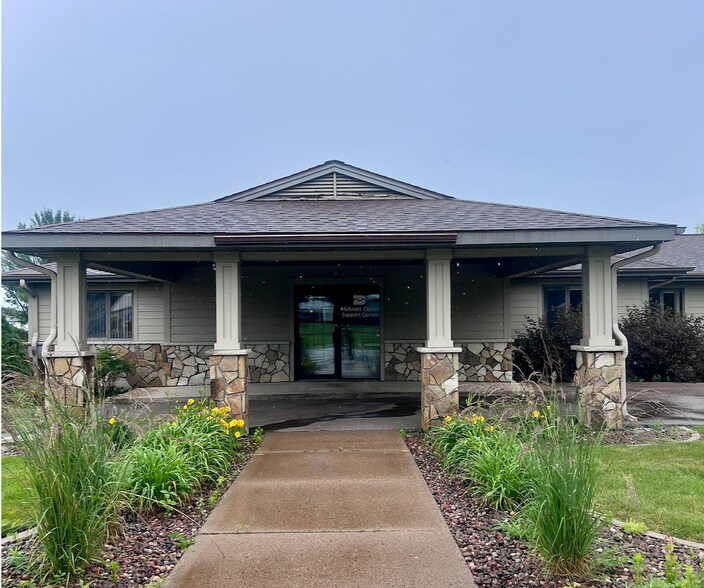 680 Hehli Way, Mondovi, WI à louer - Photo de l’immeuble – Image 2 sur 22
