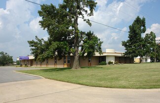 Plus de détails pour 12129 E Skelly Dr, Tulsa, OK - Bureau à vendre