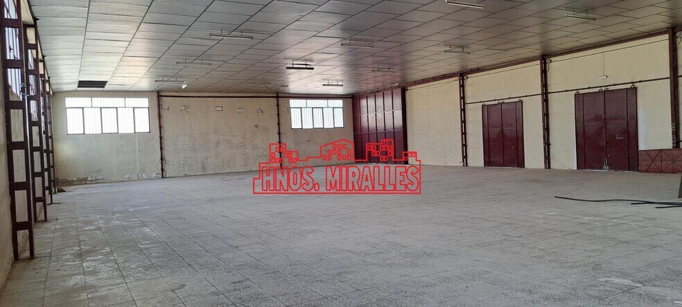 Industriel/Logistique dans Aspe à vendre - Photo intérieure – Image 2 sur 19