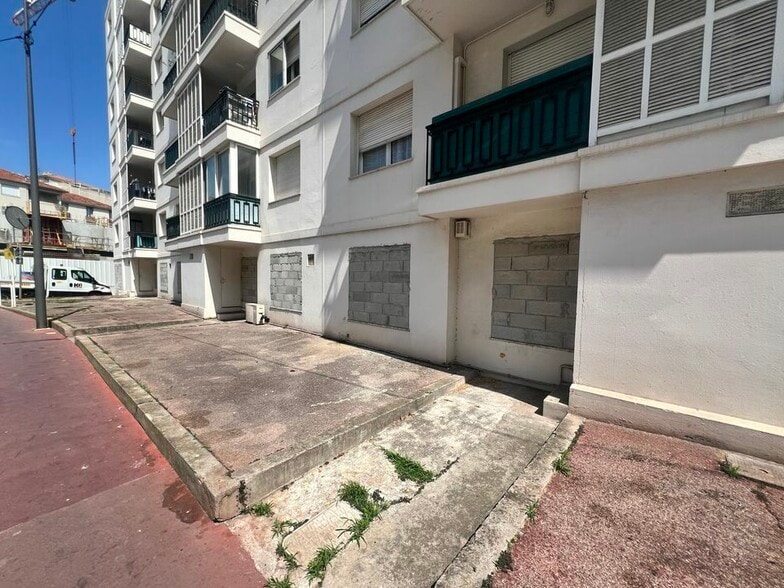 4 Rue Reyer, Cannes à vendre - Photo de l’immeuble – Image 2 sur 3