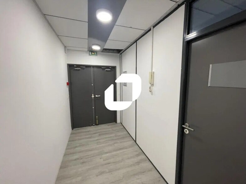 Bureau dans Lognes à vendre - Photo de l’immeuble – Image 3 sur 4