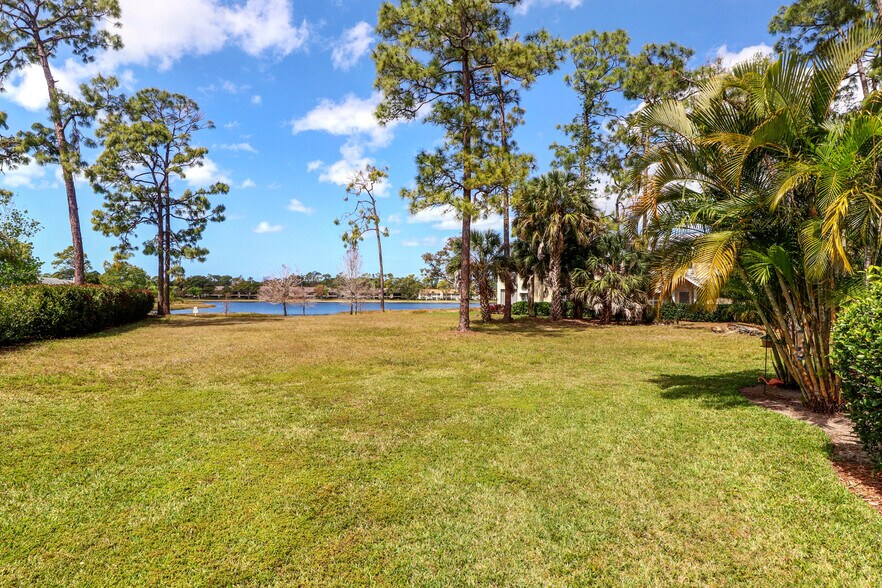 Santa Cruz Blvd, Naples, FL à vendre - Photo de l’immeuble – Image 3 sur 34