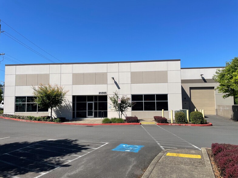 20565 SW 115th Ave, Tualatin, OR à louer - Photo principale – Image 1 sur 3