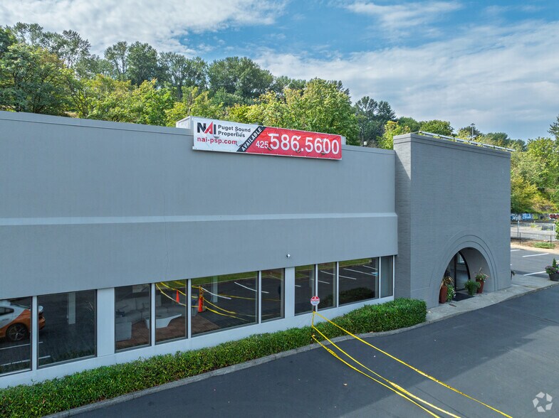 16705 Southcenter Pky, Tukwila, WA à louer - Photo de l’immeuble – Image 2 sur 5