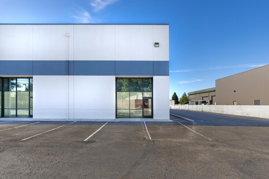 164 Camino Oruga, Napa, CA à louer - Photo de l’immeuble – Image 3 sur 26