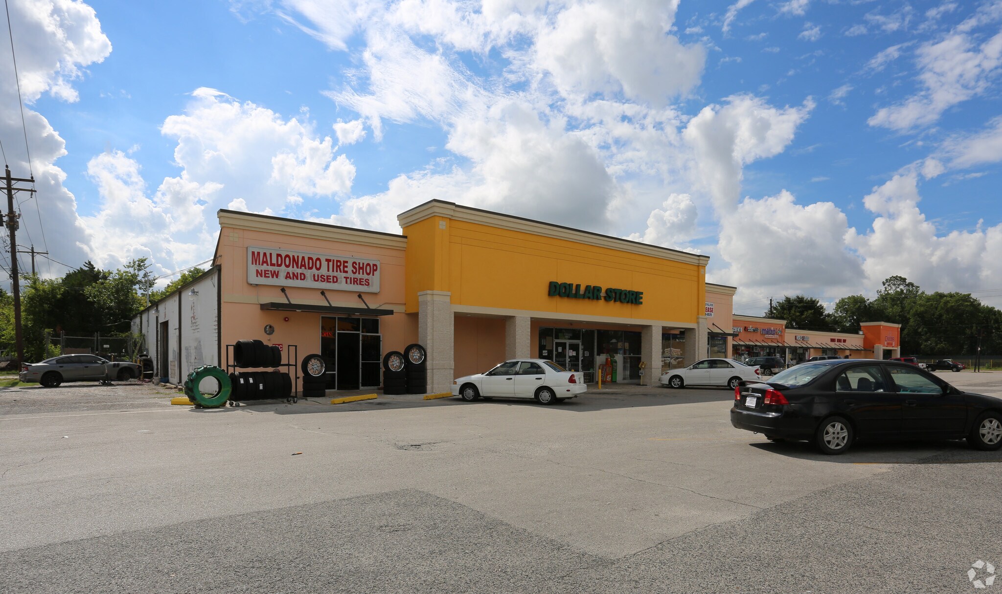 8606 Irvington Blvd, Houston, TX à louer Photo principale– Image 1 sur 22