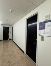 20900 NE 30th Ave, Aventura, FL à louer Photo intérieure– Image 1 sur 21