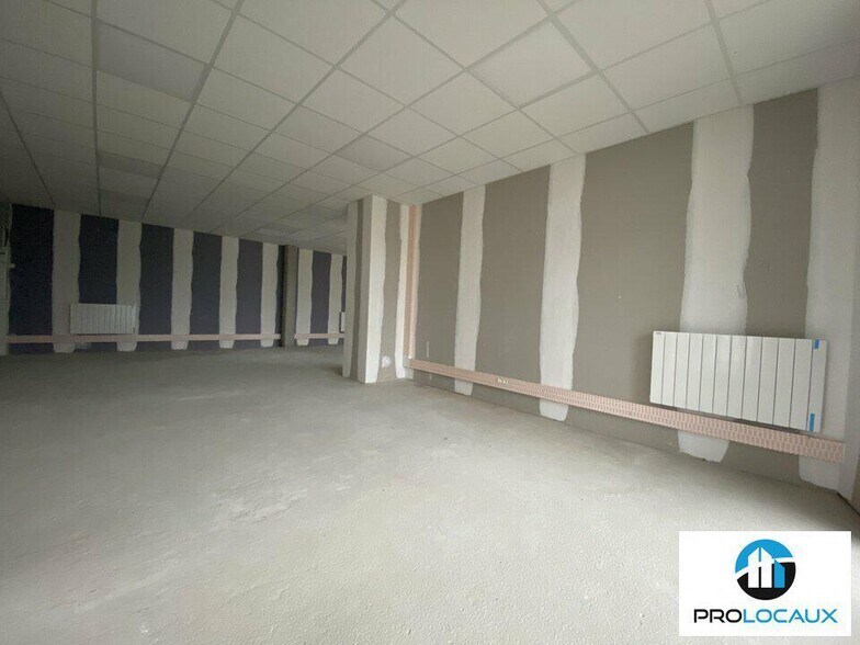 240 Rue Gustave Eiffel, Bois-Guillaume à louer - Photo de l’immeuble – Image 3 sur 5