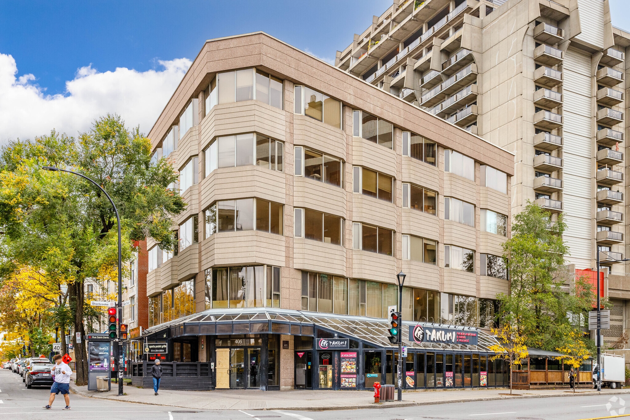 405 Rue Sherbrooke E, Montréal, QC à louer Photo principale– Image 1 sur 5