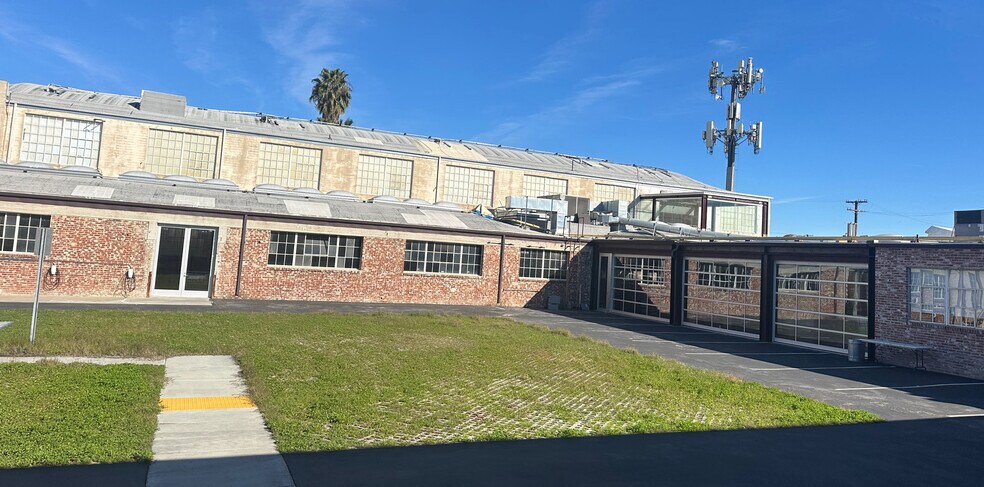 4722 Everett Ave, Vernon, CA à vendre - Photo de l’immeuble – Image 3 sur 10