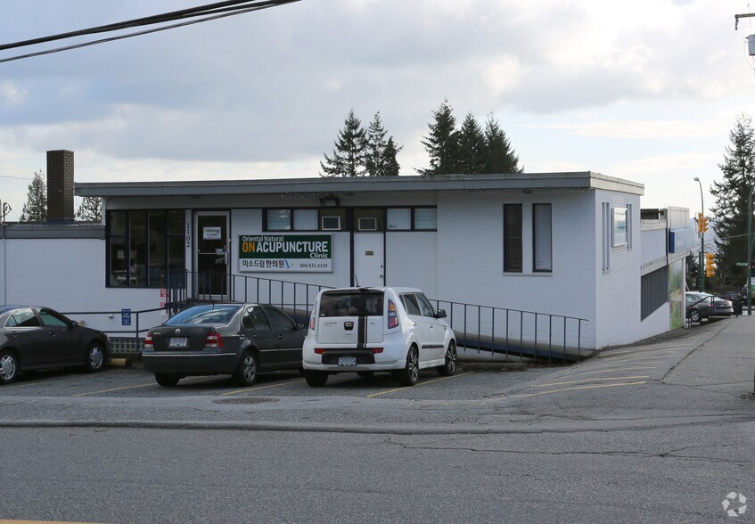 1101 Austin Ave, Coquitlam, BC à louer - Photo de l’immeuble – Image 2 sur 8