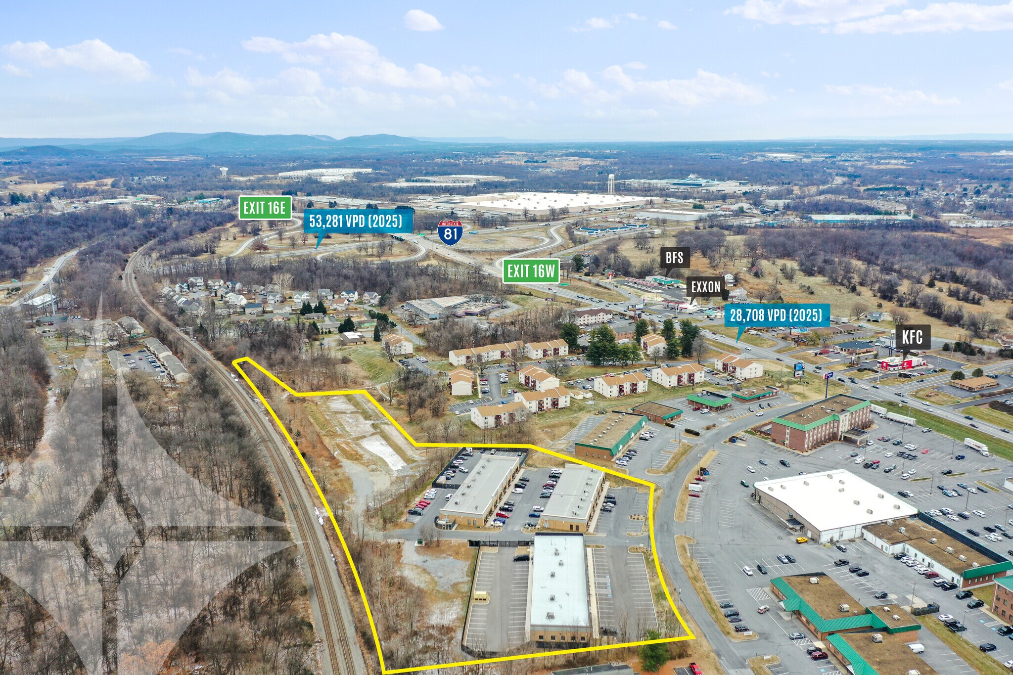 Office Investment Sale portefeuille de 3 biens à vendre sur LoopNet.fr Photo principale– Image 1 sur 22