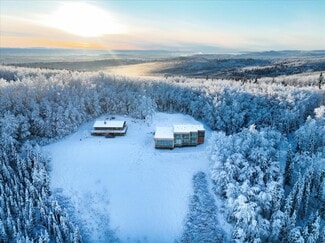 Plus de détails pour 1110 John Kalinas Rd, Fairbanks, AK - Hôtellerie à vendre