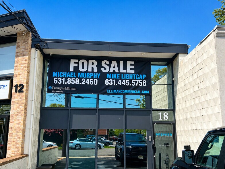 18 Unqua Rd, Massapequa, NY à vendre - Photo de l’immeuble – Image 3 sur 34