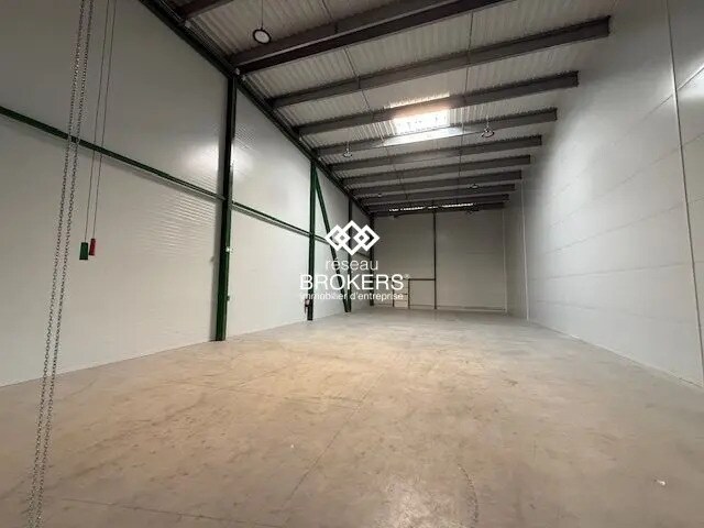 Industriel/Logistique dans Viarmes à louer - Photo de l’immeuble – Image 1 sur 1
