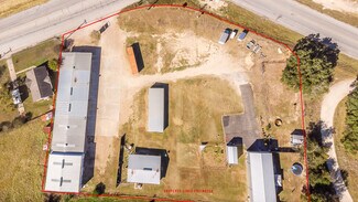 Plus de détails pour 1346 N Jefferson St, La Grange, TX - Industriel/Logistique à vendre