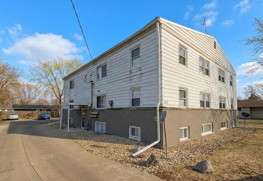 522 N Main St, Hanna City, IL à vendre - Photo de l’immeuble – Image 2 sur 22