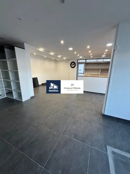 Local d'activités dans Toulon à vendre - Photo de l’immeuble – Image 3 sur 7