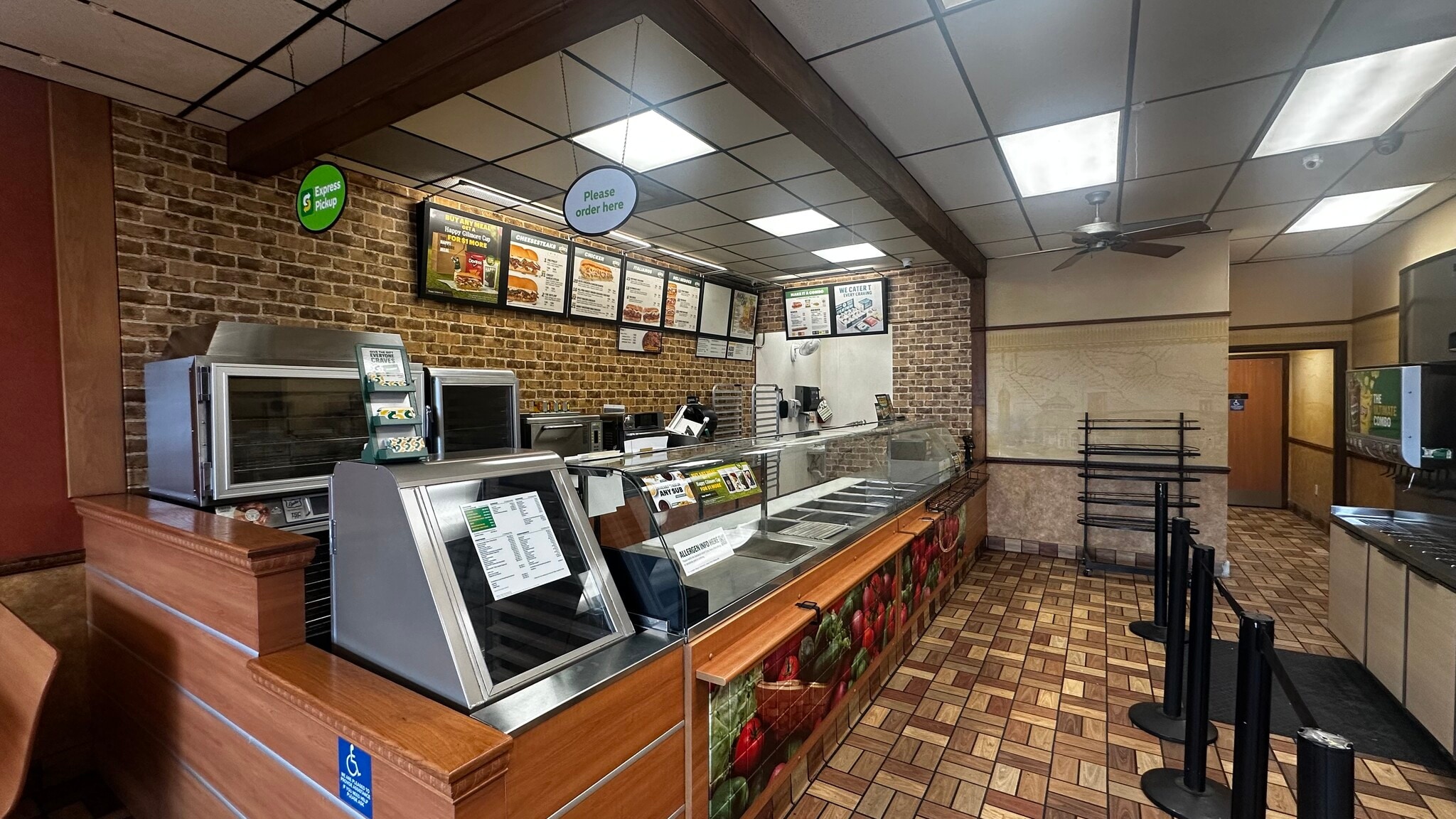 3300-3320 W 84th St, Hialeah, FL à louer Photo intérieure– Image 1 sur 4