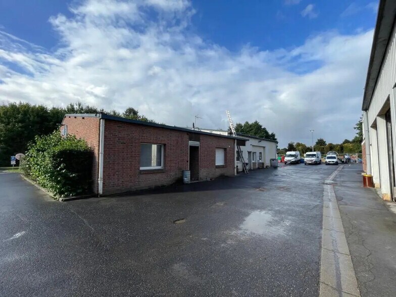 Local d'activités dans Sallaumines à vendre - Photo de l’immeuble – Image 3 sur 12