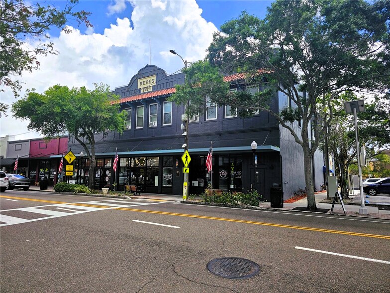 106 E Tarpon Ave, Tarpon Springs, FL à louer - Photo de l’immeuble – Image 3 sur 13