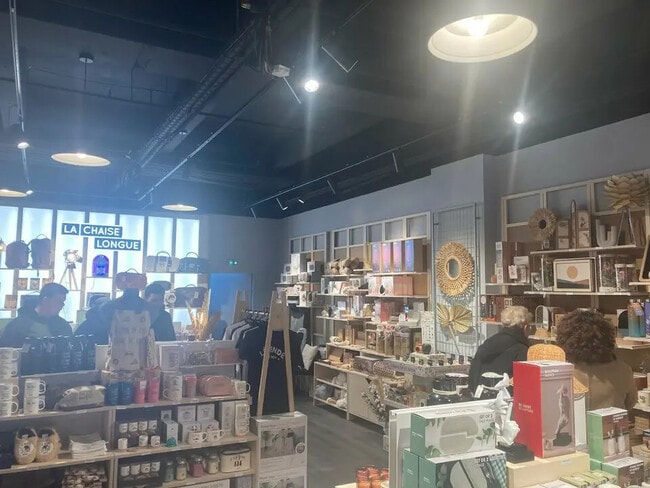 Plus de détails pour Local commercial à louer