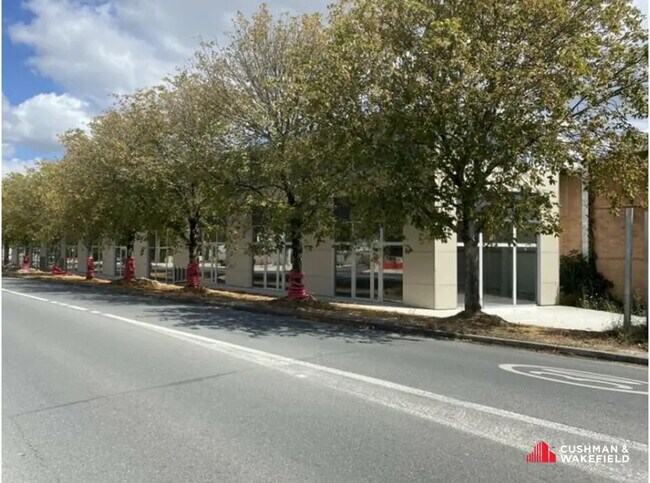 Plus de détails pour Local commercial à vendre