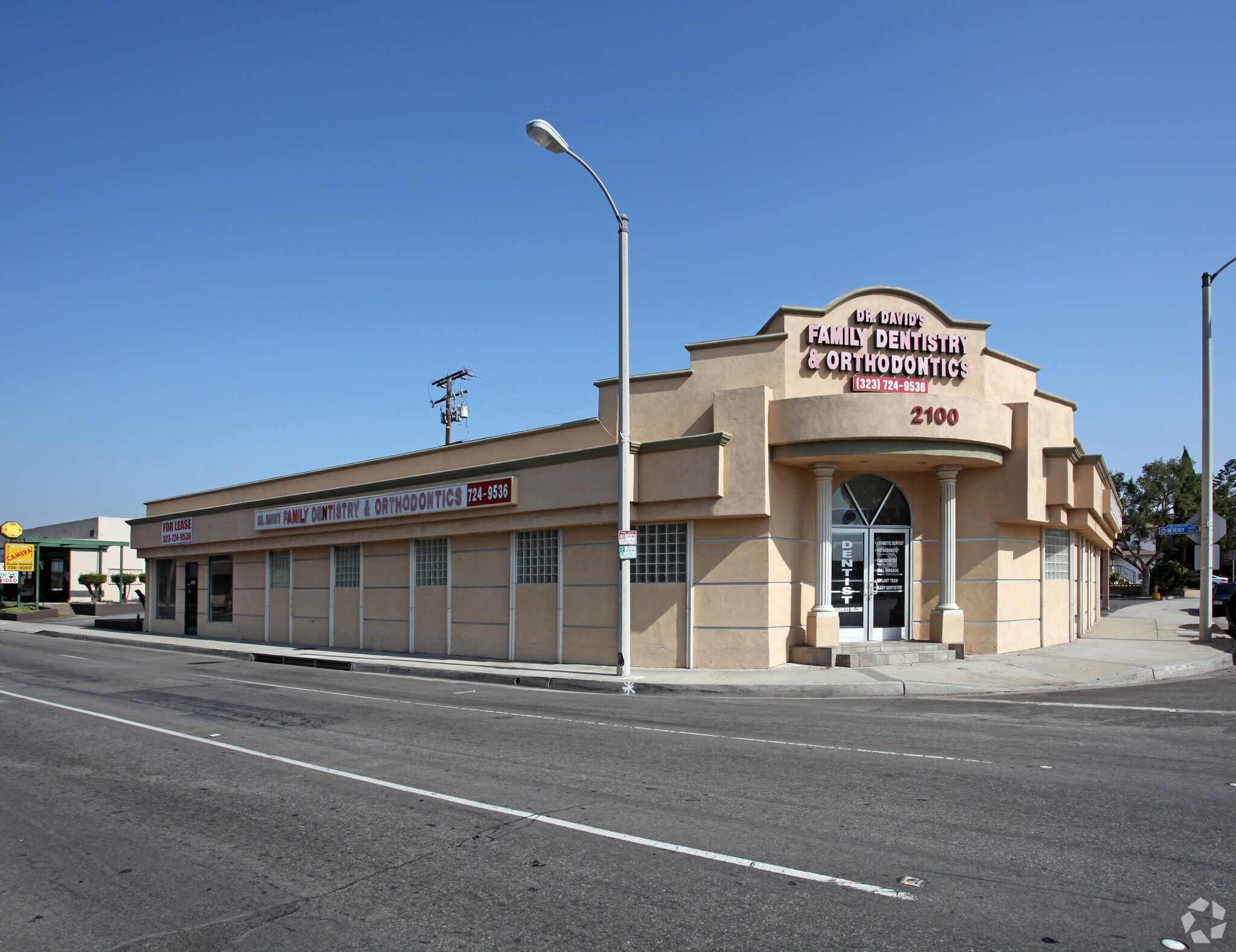 2100-2108 W Beverly Blvd, Montebello, CA à louer Photo principale– Image 1 sur 4