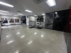 12361-12435 Foothill Blvd, Sylmar, CA à louer Photo intérieure– Image 2 sur 9