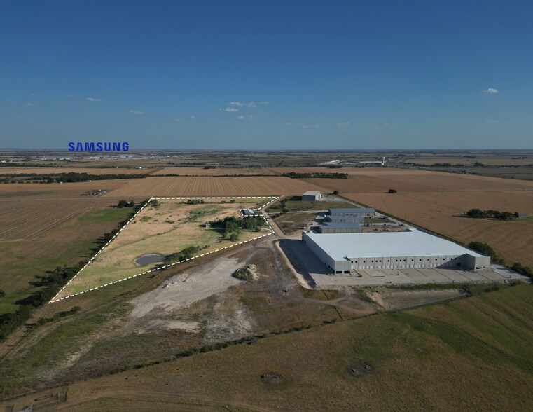 180 Bfg 9000 Way, Taylor, TX à louer - Photo de l’immeuble – Image 2 sur 7